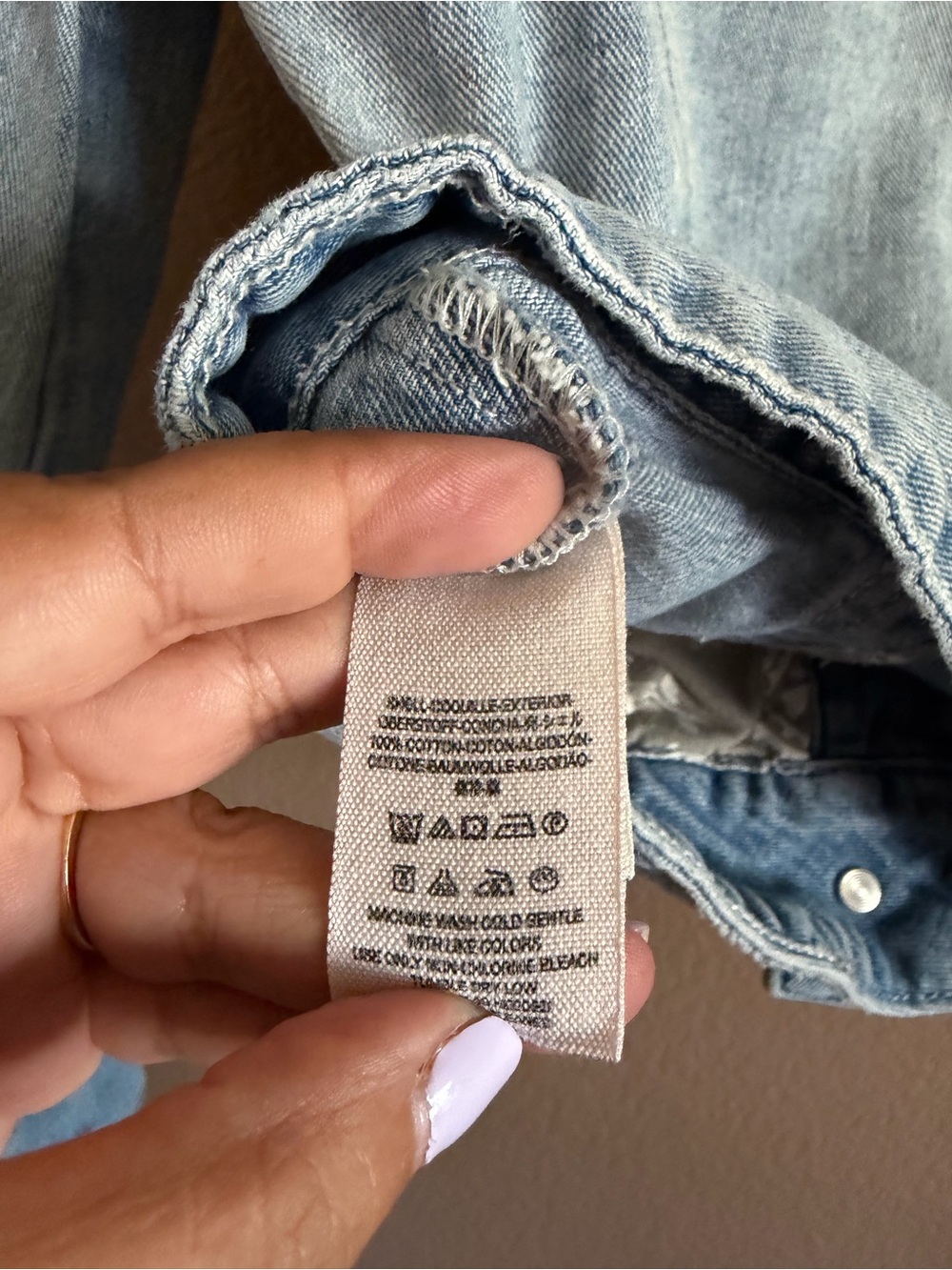 Free People Light Washed Blue Denim Cropped Jacket Size Small - Picture 8 of 8